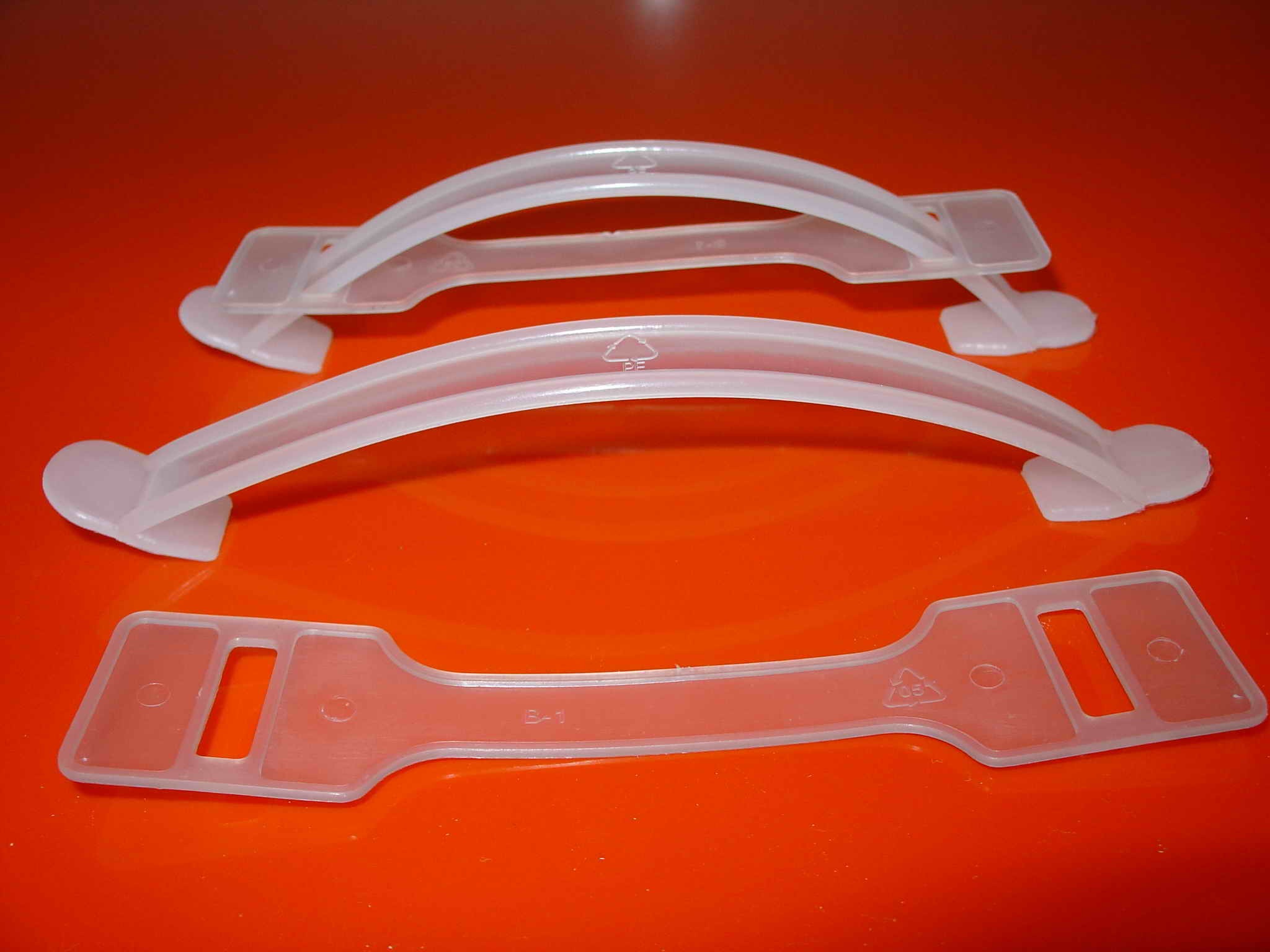 to uniplastic! Plastic box handle,carton